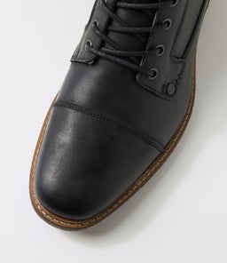 CLIFTON WR BLACK LEATHER