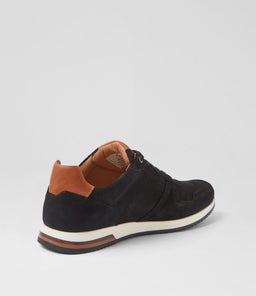 WYE WR BLACK SUEDE