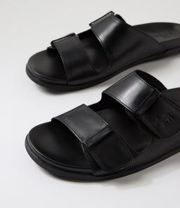 ACTON WR BLACK LEATHER