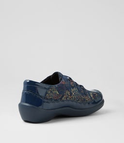ALLSORTS XW ZR NAVY NAVY ROYAL PRINT PATENT SUEDE