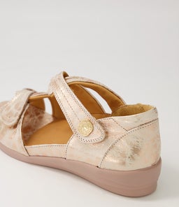 DOXIE W ZR ROSE GOLD SATIN METAL LEATHER
