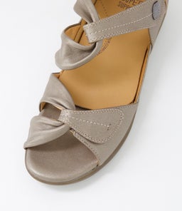 DOXIE W ZR GREIGE LEATHER