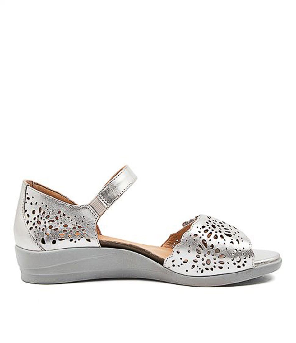 ziera dusty sandals