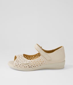 Daffodil W Almond Leather Sandals Daffodil W Almond Leather Sandals