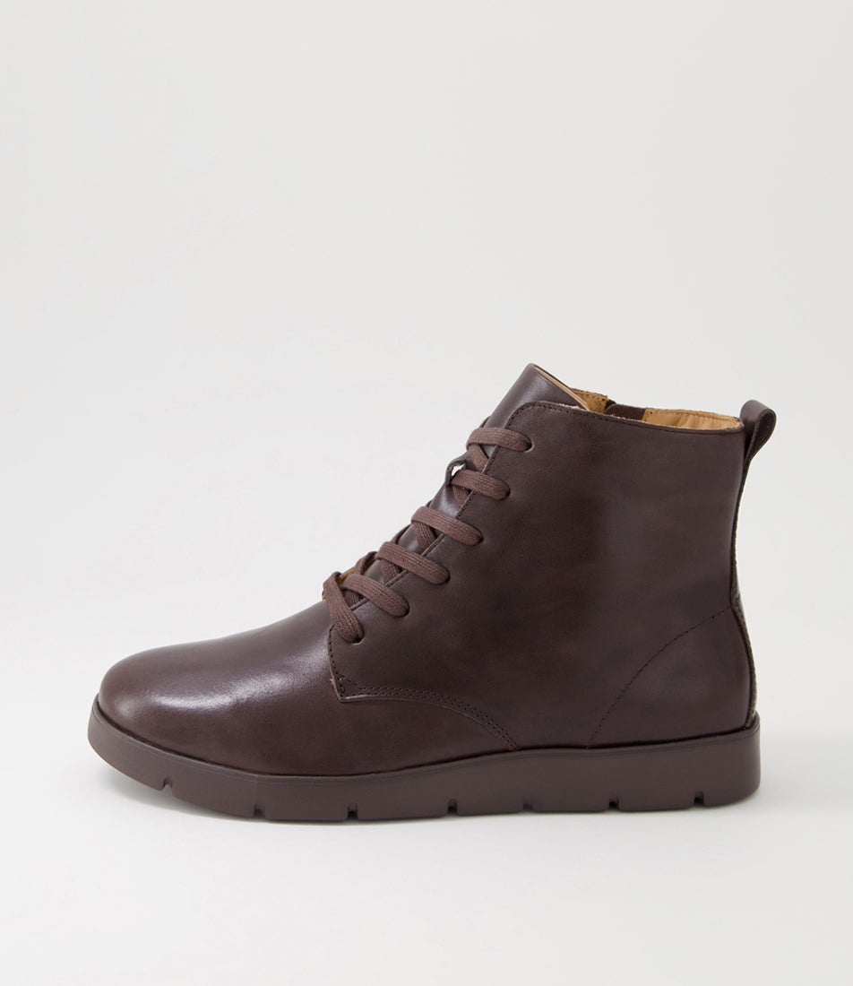 Manila W Choc Leather Lace Up Boots