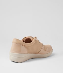 NEWTON W ZR CAFE CAFE PATENT LEATHER