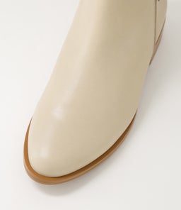 SKYLARS XF ZR ALMOND LEATHER