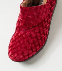 FLISS XW ZR RED EMBOSS VELVET