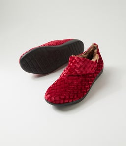 FLISS XW ZR RED EMBOSS VELVET