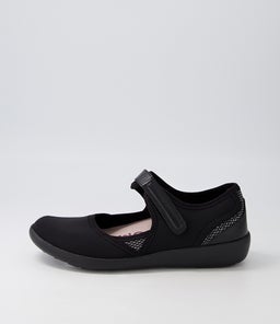 USHERY XF ZR BLACK BLACK SOLE NEOPRENE