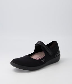 USHERY XF ZR BLACK BLACK SOLE NEOPRENE