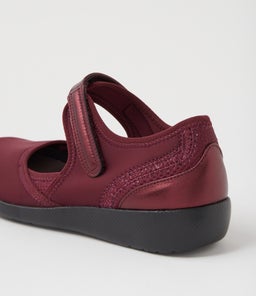 USHERY XF ZR BURGUNDY METALLIC NEOPRENE LEATHER
