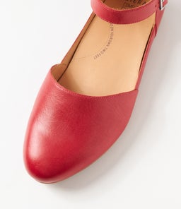 CAVALCADE XF ZR DK RED LEATHER