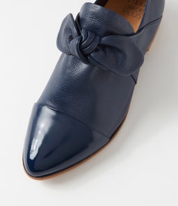 OFUS XF ZR NAVY PATENT LEATHER