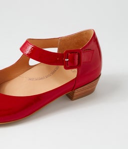 QANGO XW ZR DK RED PATENT LEATHER