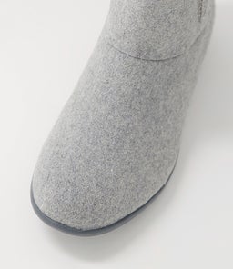 FRILLA XW ZR GREY BEIGE FUR FABRIC