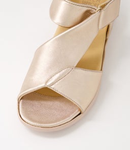 NAZLY2 XW ZR PALE ROSE GOLD LEATHER