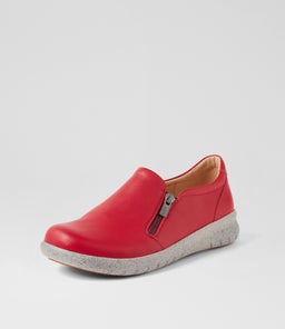 SENAN XF ZR DK RED TUMBLE LEATHER