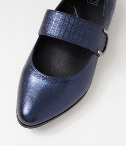 OKLA XF ZR NAVY SQUARES LEATHER