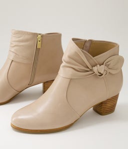 GROOVIE W ZR CAFE LEATHER