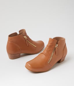 QUENNO XW ZR DK TAN LEATHER