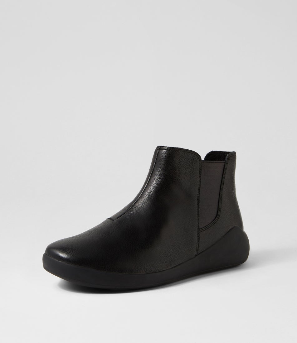 Yumba Xw Black Metallic Leather Elastic Chelsea Boots
