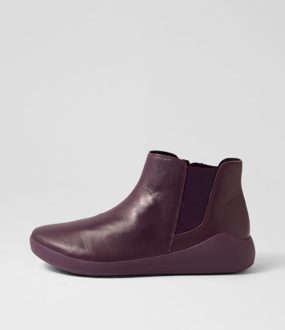 Yumba Xw Aubergine Leather Elastic Chelsea Boots