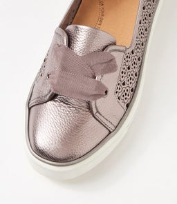 KENJI W ZR PEWTER TUMBLE LEATHER