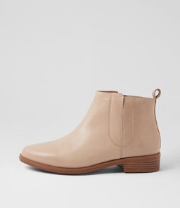 SAYEKO XF ZR ALMOND LEATHER