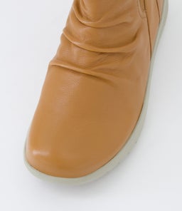 SOLEI XF ZR DK TAN LEATHER
