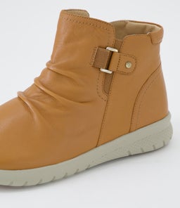 SOLEI XF ZR DK TAN LEATHER