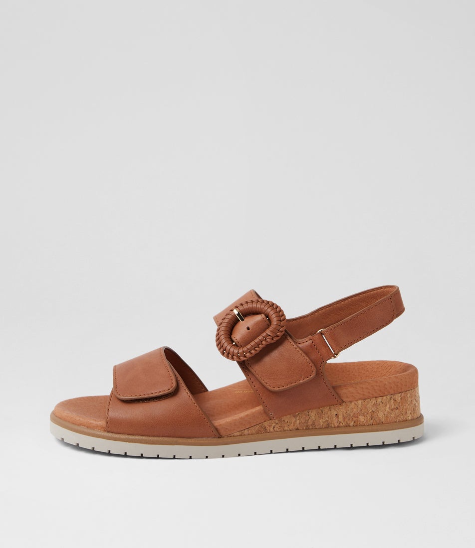 Vatch W Tan Almond Leather Sandals