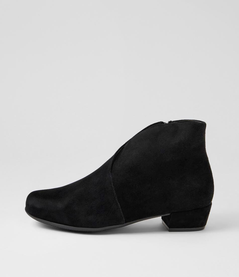 Quellay Xw Black Suede Ankle Boots