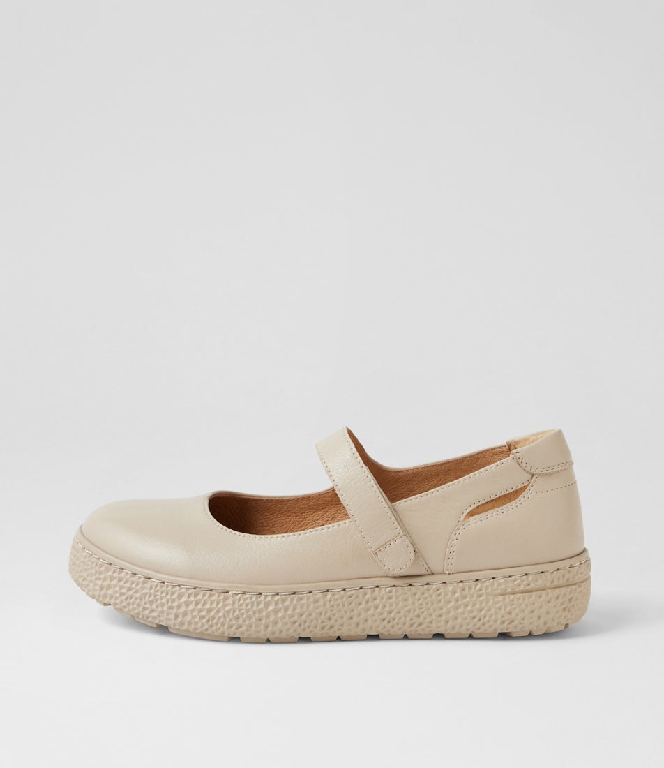 Oggie Xw Almond Leather Mary Janes Oggie Xw Almond Leather Mary Janes