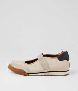 Friesh Xw Vanilla Navy Leather Mary Janes Friesh Xw Vanilla Navy Leather Mary Janes
