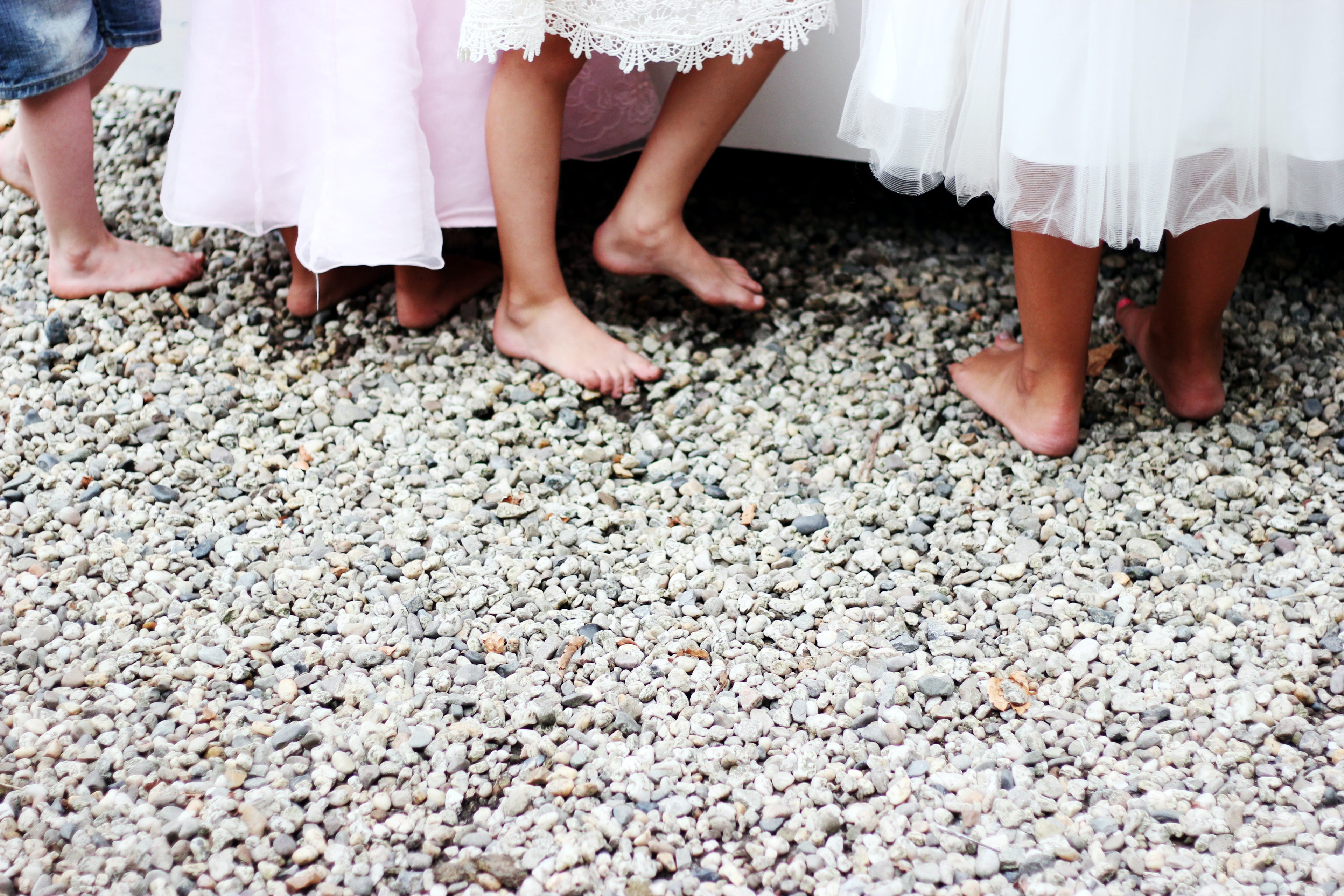 What Are the Best Shoes for Young Kids with Flat Feet?
